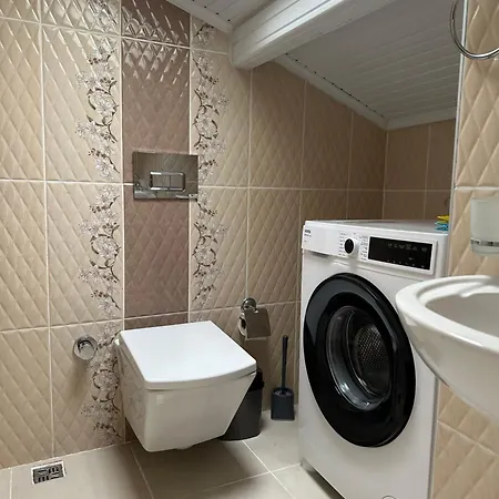 Sehir Merkezinde Kiralik Apartament *